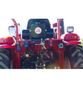 Farmársky traktor FLYER 454F s čelným nakladačom